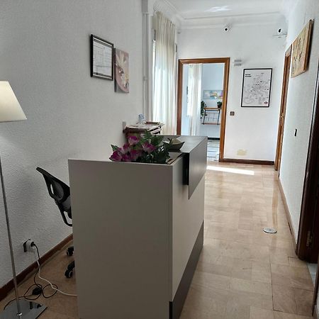 Hostal Arrate Madrid Exterior foto