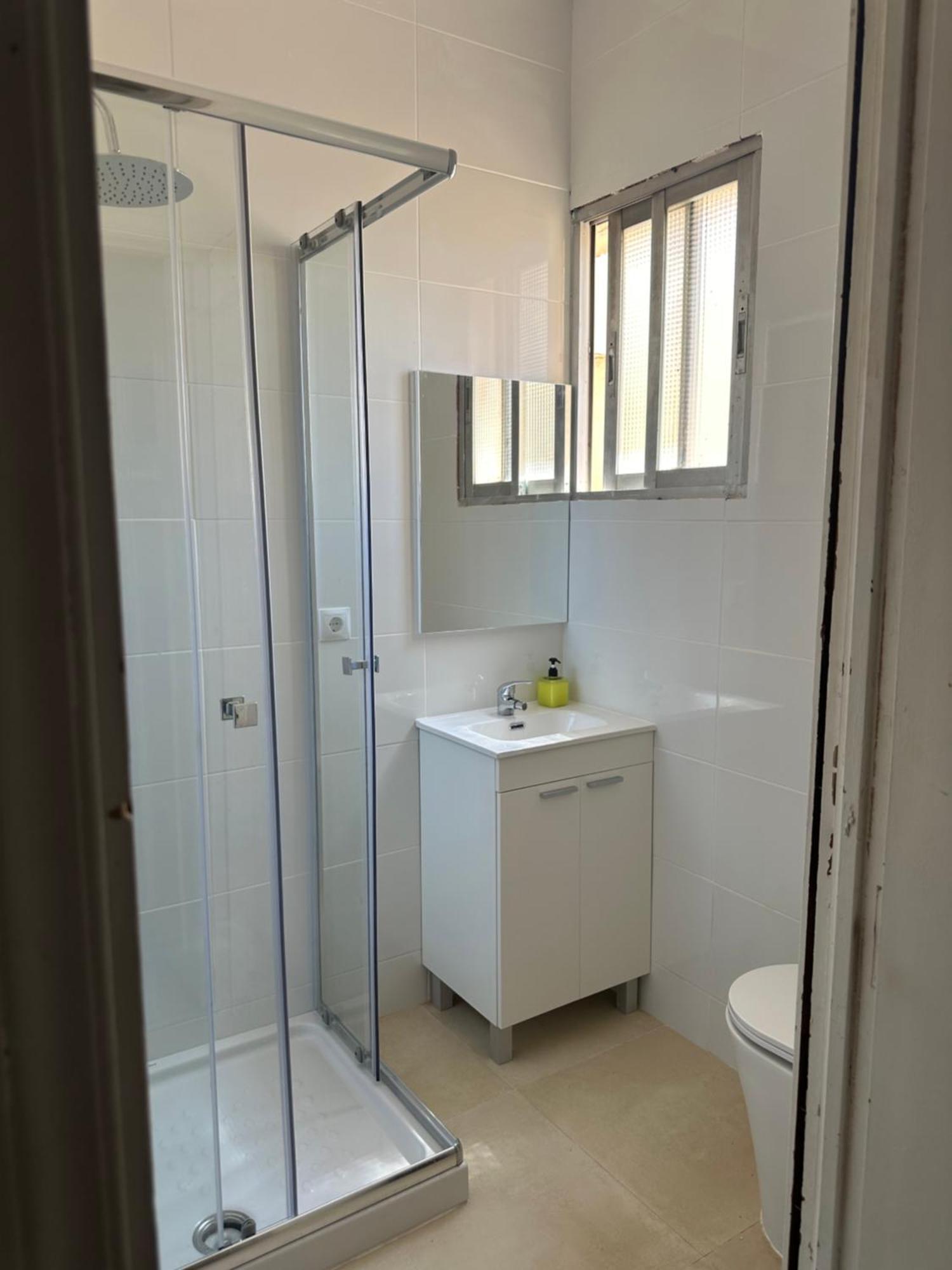 Hostal Arrate Madrid Exterior foto